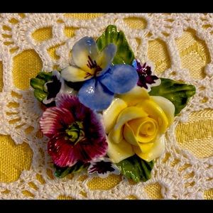 DOROTHY ANN FLOWER PIN